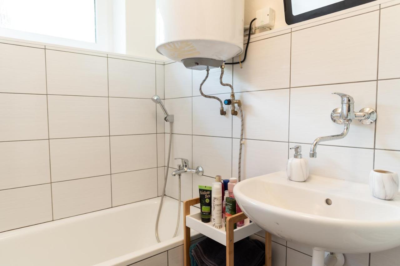 דירות דצ'ין Apartman Fraise מראה חיצוני תמונה
