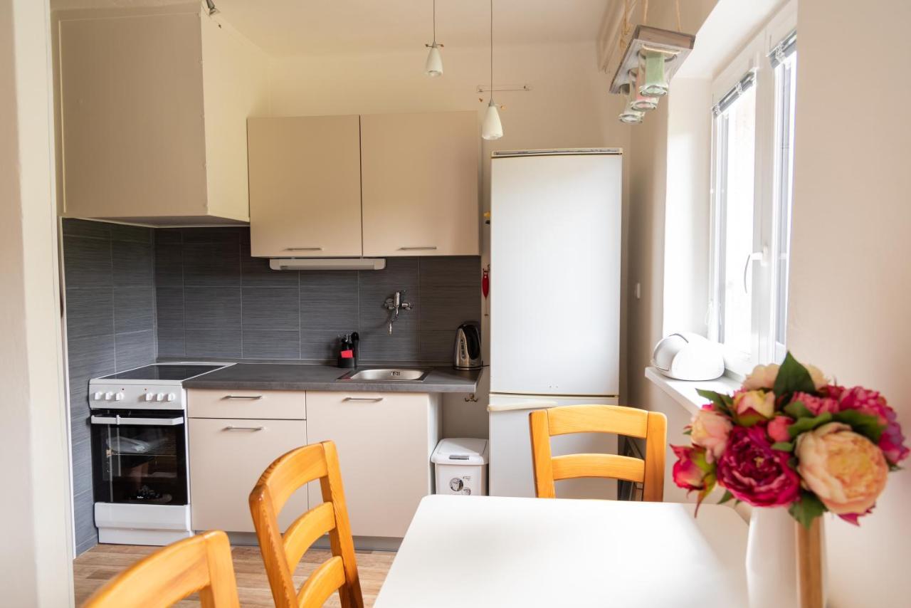 דירות דצ'ין Apartman Fraise מראה חיצוני תמונה